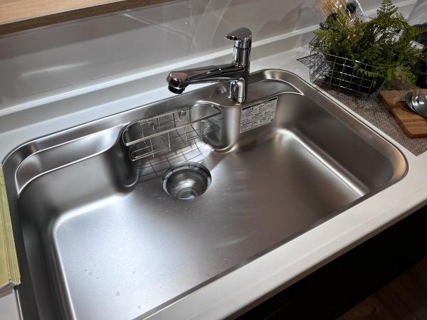 日商岩井城北ハイツ１号館