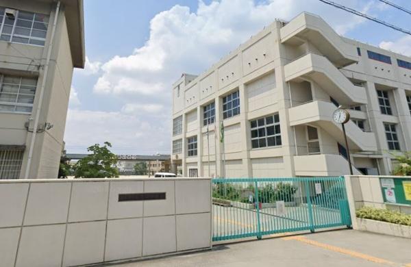 寝屋川市池田西町の中古一戸建て(寝屋川市立第二中学校)