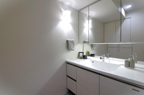 プレミスト堺筋本町ラディーナ