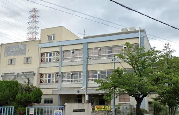門真市四宮５丁目の中古一戸建て(門真市立四宮小学校)