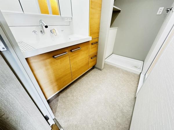 岸里東パーク・ホームズ