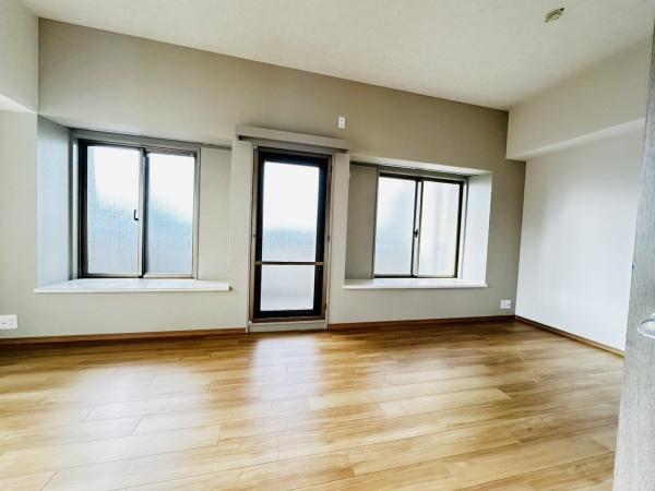 岸里東パーク・ホームズ