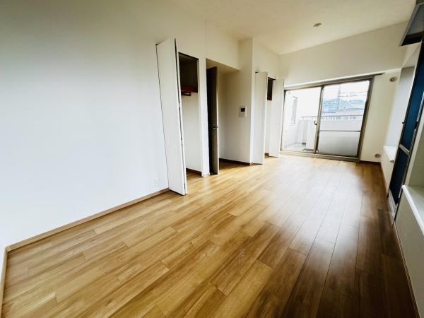 岸里東パーク・ホームズ