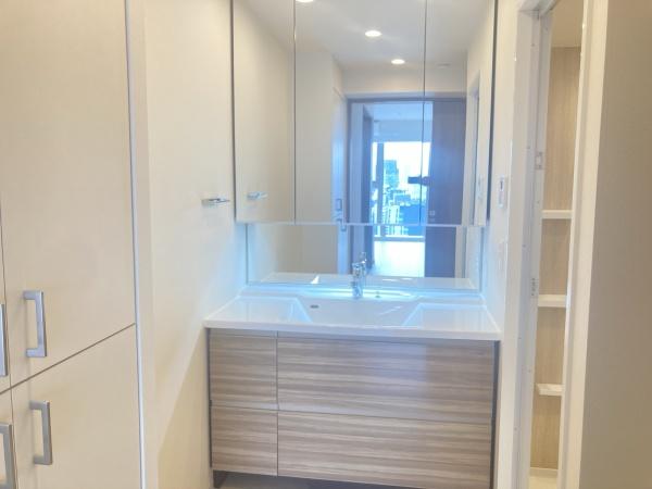 プレミストタワー靭本町