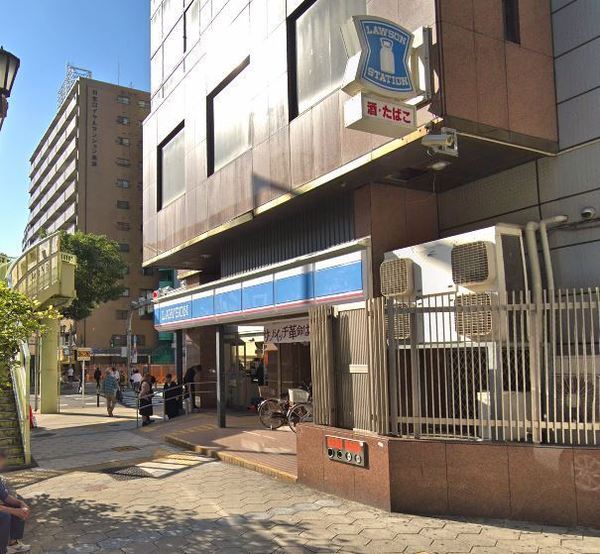 カサ高津１番館(ローソン千日前通高津店)