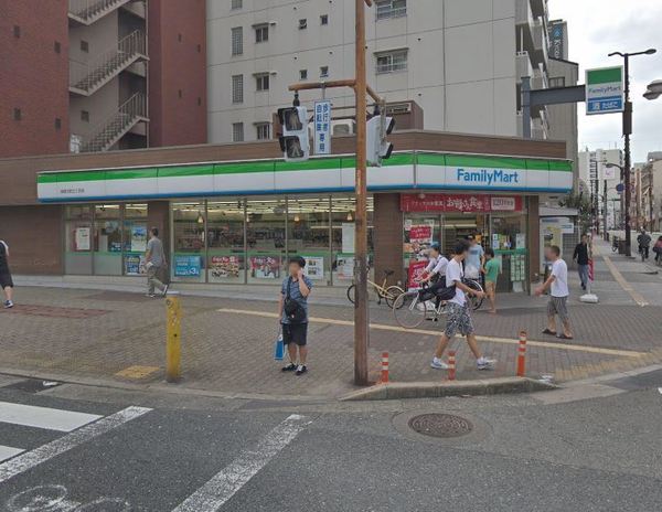 ザ・クロスシティタワー(ファミリーマート浪速元町三丁目店)