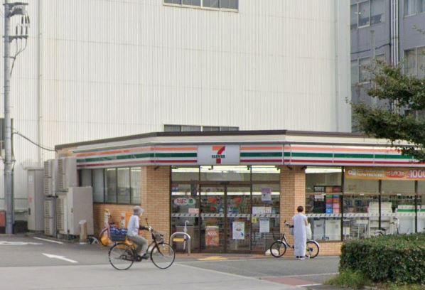 キングスクエアランドレックスＣ棟(セブンイレブン大阪市岡元町1丁目店)