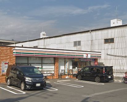 ネオコーポ鶴見緑地(セブンイレブン大阪横堤3丁目店)