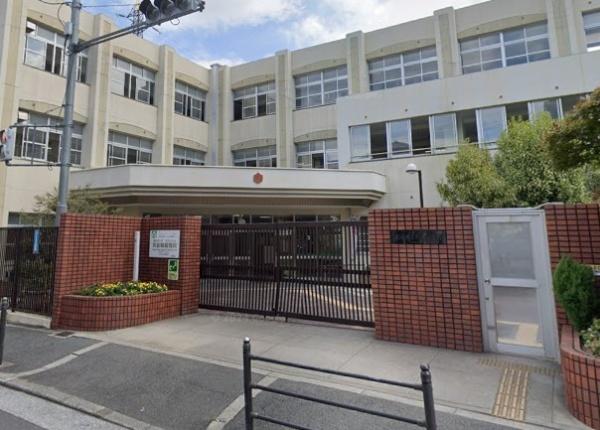 大阪市鶴見区鶴見４丁目の中古一戸建て(大阪市立鶴見小学校)