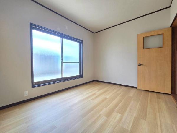 寝屋川市黒原旭町の中古一戸建て