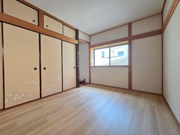寝屋川市黒原旭町の中古一戸建て