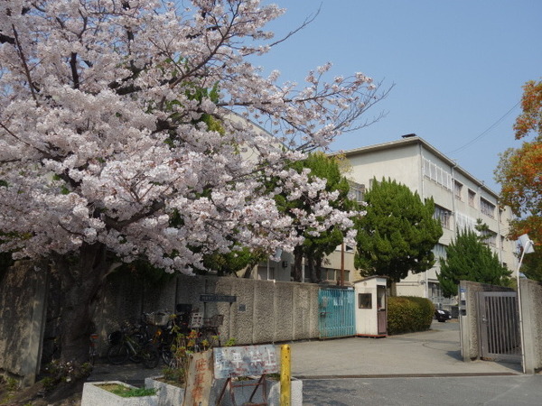 門真市上野口町の中古一戸建て(門真市立上野口小学校)