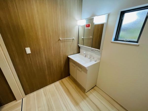 津市柳山津興の中古一戸建て