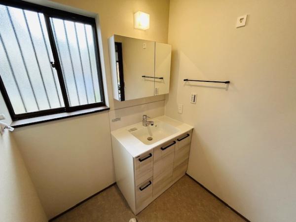 鈴鹿市平田２丁目の中古一戸建て
