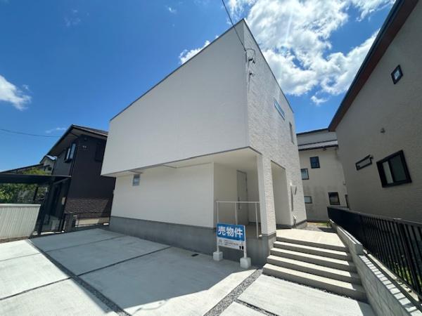 津市久居緑が丘町２丁目の新築一戸建