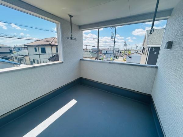 鈴鹿市東磯山１丁目の新築一戸建
