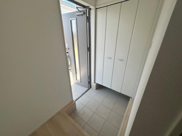 鈴鹿市東磯山１丁目の新築一戸建