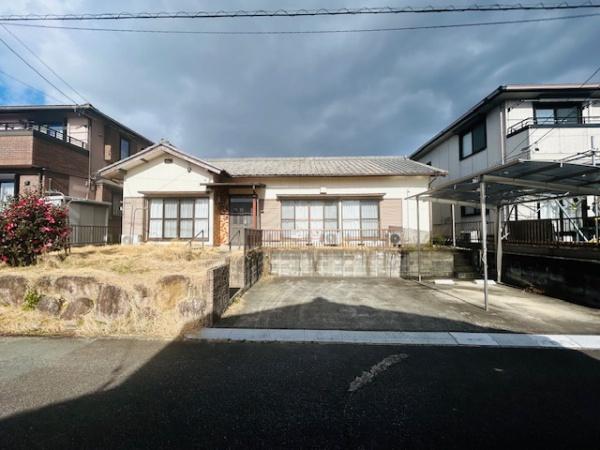 四日市市あがたが丘１丁目の中古一戸建