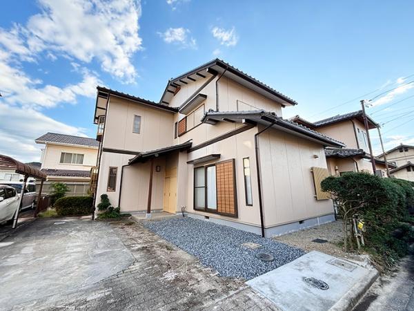 津市河辺町の中古一戸建