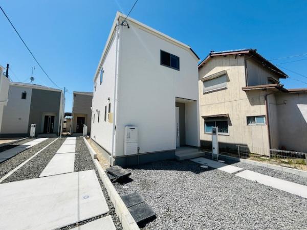 鈴鹿市長太新町４丁目の新築一戸建
