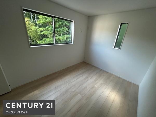 三重郡菰野町大字竹成の新築一戸建(洋室)