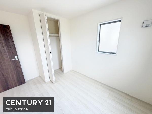 津市栗真小川町 新築戸建(収納)