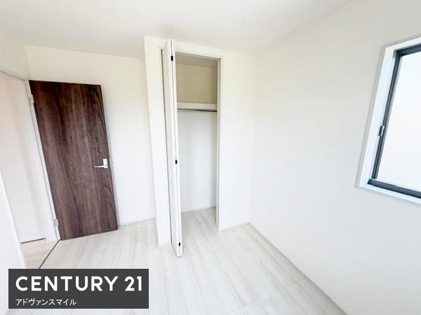 津市栗真小川町 新築戸建(収納)