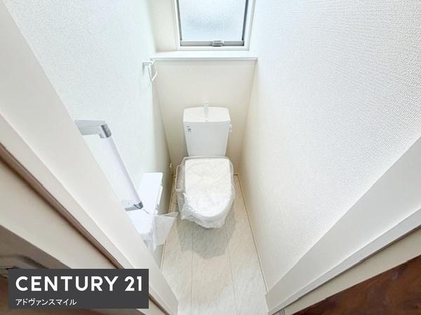 津市栗真小川町 新築戸建(トイレ)