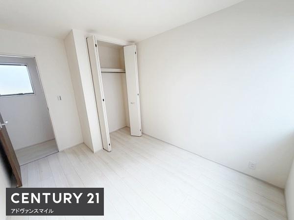 津市栗真小川町 新築戸建(洋室)