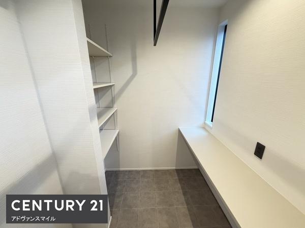 四日市市あがたが丘1丁目の中古一戸建て(玄関)