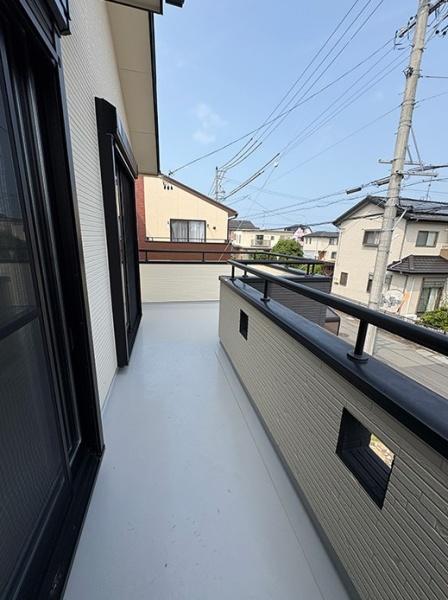 津市高茶屋小森町の中古一戸建て(バルコニー)