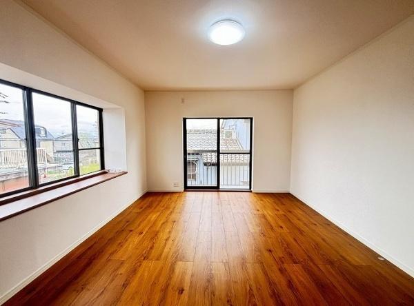 津市高茶屋4丁目の中古一戸建て(洋室)