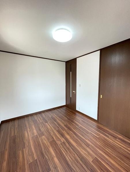 四日市市東日野2丁目の中古一戸建て(洋室)