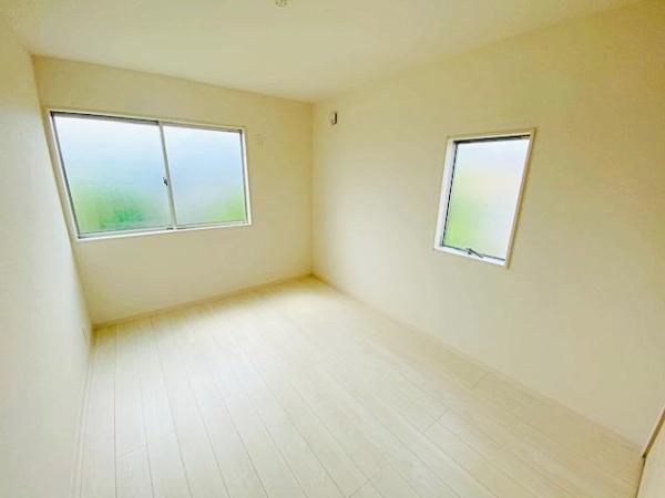 鈴鹿市北堀江2丁目の新築一戸建(洋室)