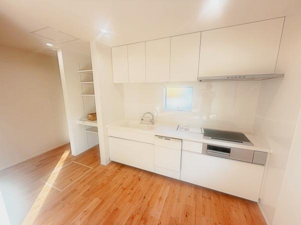 亀山市川合町　中古住宅