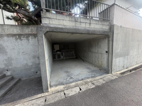 鈴鹿市岸岡町の中古一戸建て