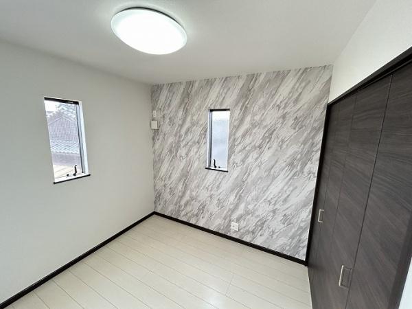 亀山市川崎町の中古一戸建て