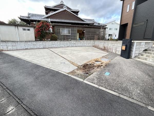 亀山市川崎町の中古一戸建て