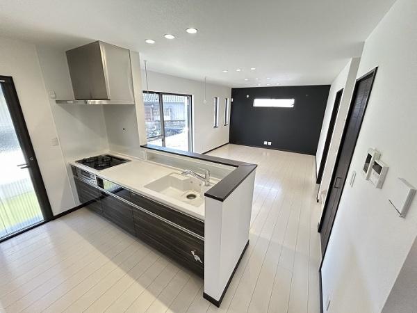 亀山市川崎町の中古一戸建て