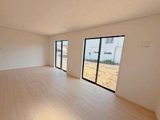 亀山市天神２丁目の新築一戸建