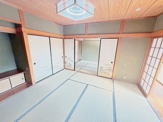 亀山市みどり町の中古一戸建て