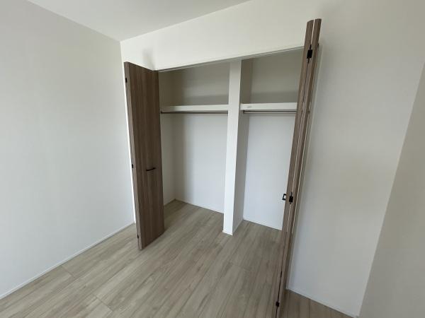 津市城山２丁目の新築一戸建