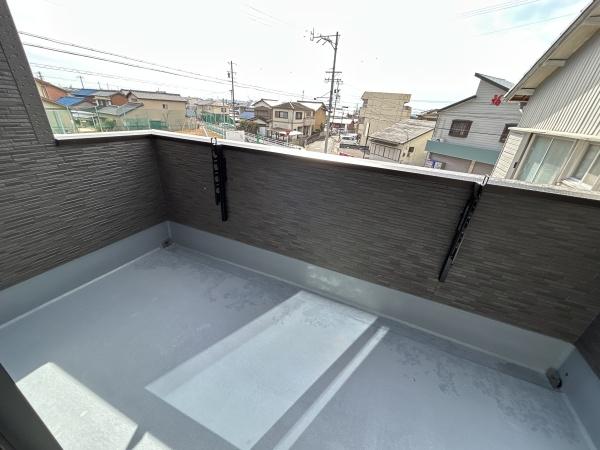 津市城山２丁目の新築一戸建