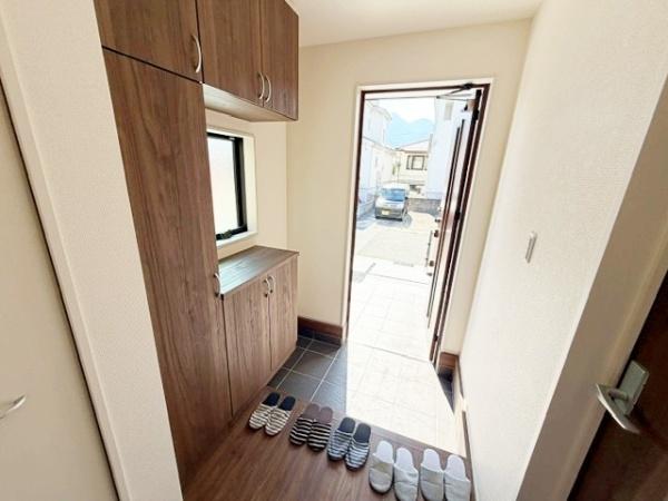 三重郡菰野町大羽根園松ケ枝町の新築一戸建