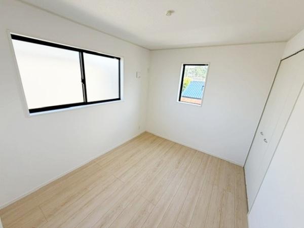 亀山市布気町の新築一戸建