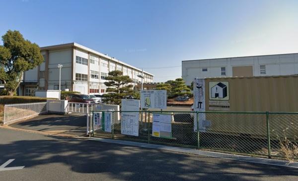 四日市市高花平４丁目の新築一戸建(四日市市立西笹川中学校)