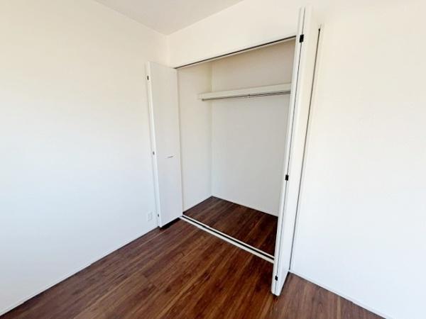 鈴鹿市鈴鹿ハイツ第2　2号棟　新築戸建