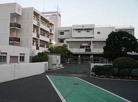 ヨコハマポートサイドロア壱番館(栗田谷中学校)