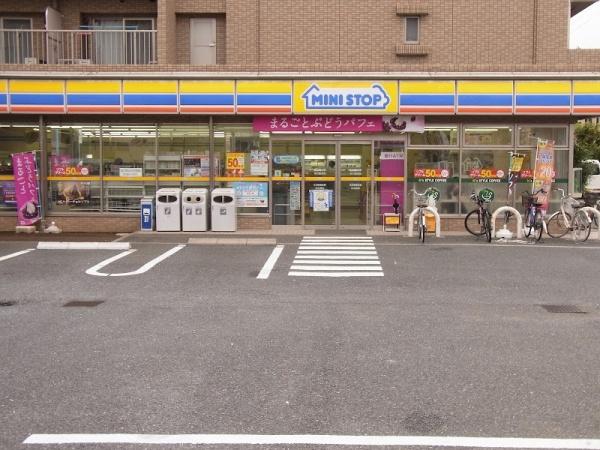 パークホームズ市川妙典ガーデナアヴェニュー(ミニストップ市川富浜店)