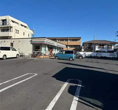 サンライトパストラル五番街A棟(セブンイレブン新松戸5丁目店)